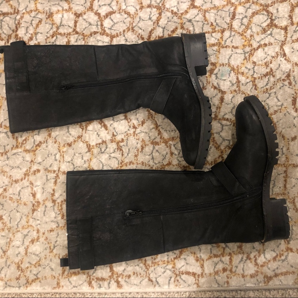 Also boots - Picture 4 of 7